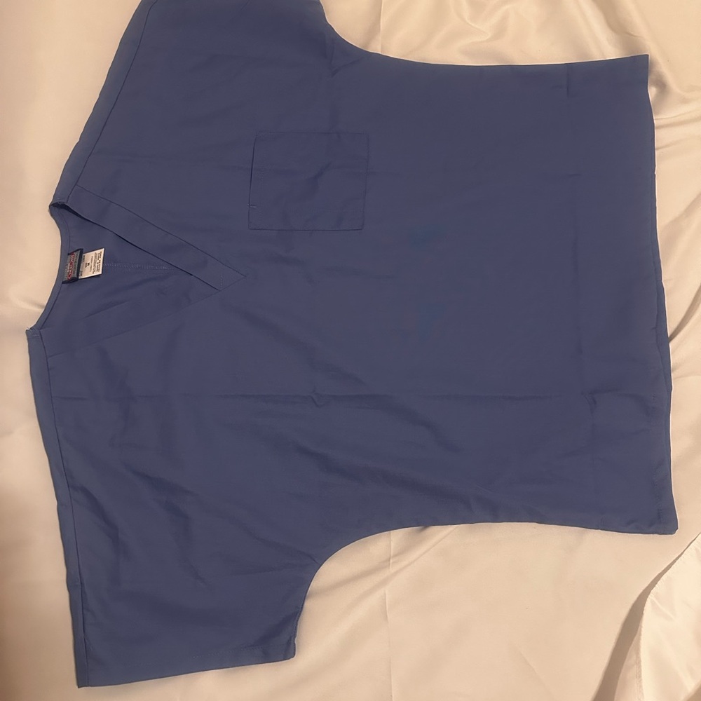Cherokee Men's Slate V-Neck Scrubs Top - Picture 5 of 5